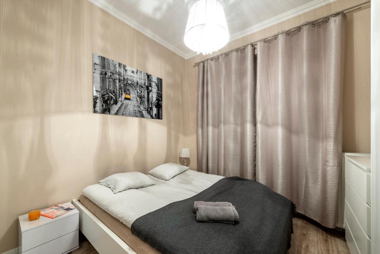 Warsaw - Aparts Lotnisko Okecie Varsóvia Exterior foto